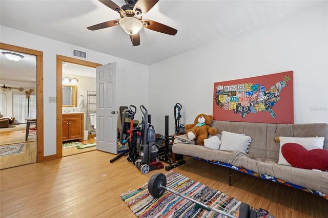 913 SW 57TH DRIVE, Gainesville, FL 32607