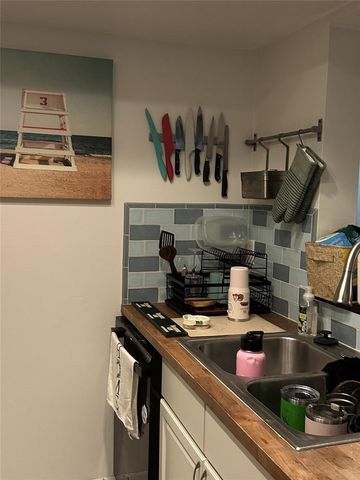 913 SW 57TH DRIVE, Gainesville, FL 32607