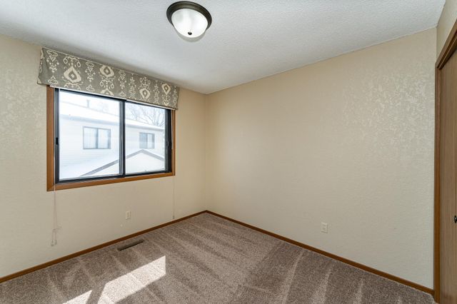 101 Conner Circle SW, Rochester, MN 55902