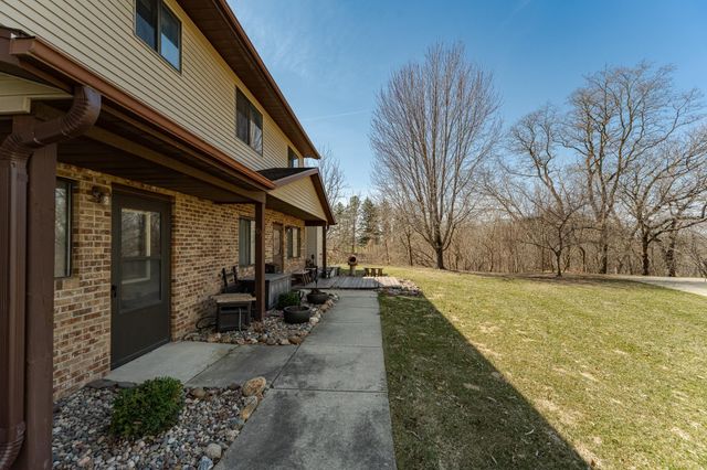 101 Conner Circle SW, Rochester, MN 55902