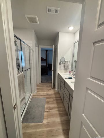 5935 W Hausman Rd Unit 31, San Antonio, TX 78249