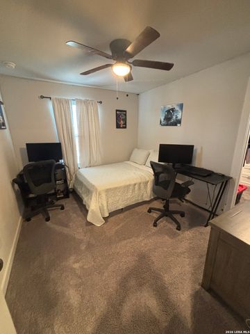 5935 W Hausman Rd Unit 31, San Antonio, TX 78249
