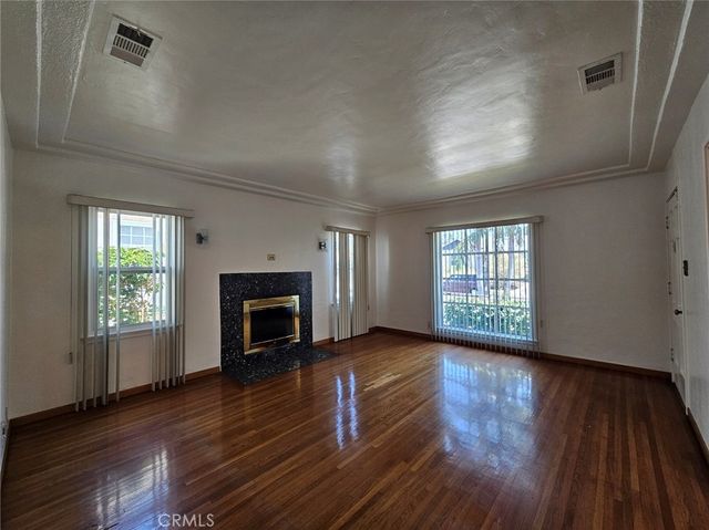 4043 W Avenue 40, Los Angeles, CA 90065