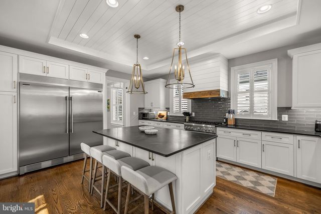 323 S WEST ST, Falls Church, VA 22046