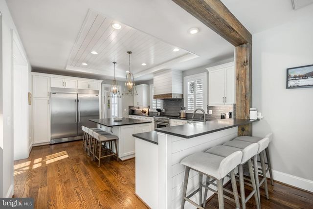 323 S WEST ST, Falls Church, VA 22046