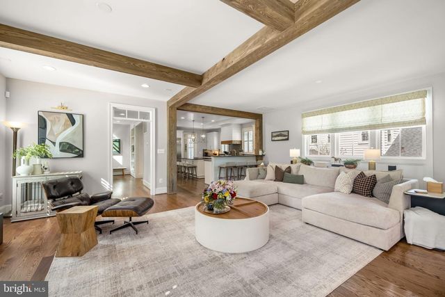 323 S WEST ST, Falls Church, VA 22046