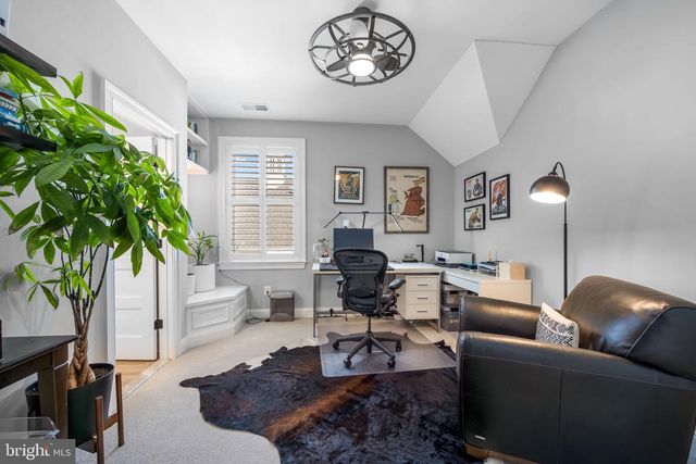 323 S WEST ST, Falls Church, VA 22046