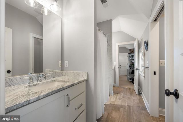 323 S WEST ST, Falls Church, VA 22046