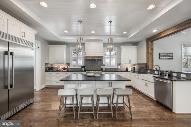 323 S WEST ST, Falls Church, VA 22046