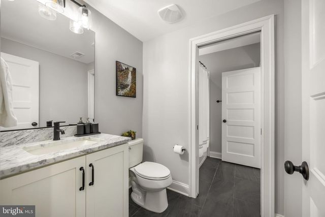 323 S WEST ST, Falls Church, VA 22046