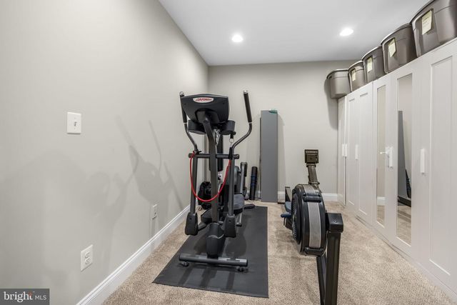 323 S WEST ST, Falls Church, VA 22046