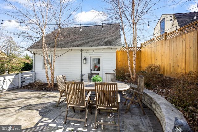 323 S WEST ST, Falls Church, VA 22046