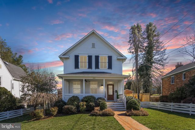 323 S WEST ST, Falls Church, VA 22046