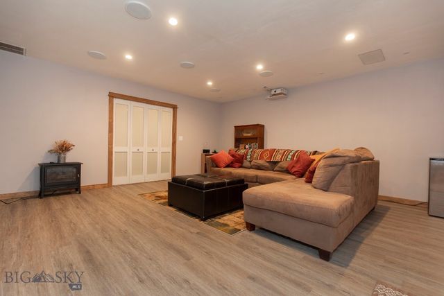516 Circle F Trail, Bozeman, MT 59718