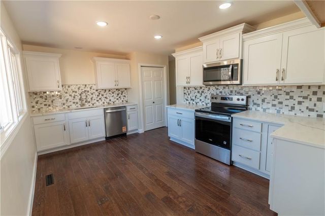 207 N 16th Street, Savannah, MO 64485