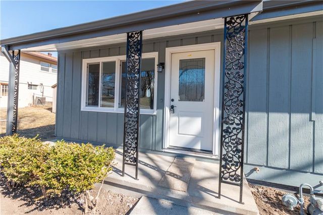 207 N 16th Street, Savannah, MO 64485