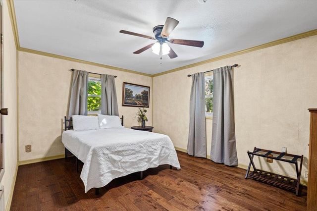 2421 Post Oak RD, Webberville, TX 78653