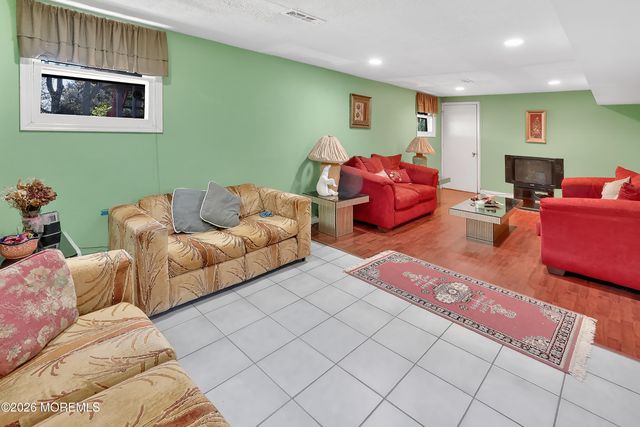 9 Newport Drive, Howell, NJ 07731