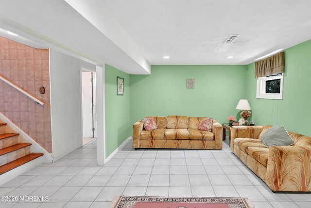 9 Newport Drive, Howell, NJ 07731