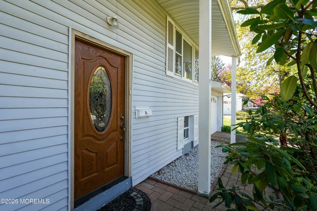 9 Newport Drive, Howell, NJ 07731