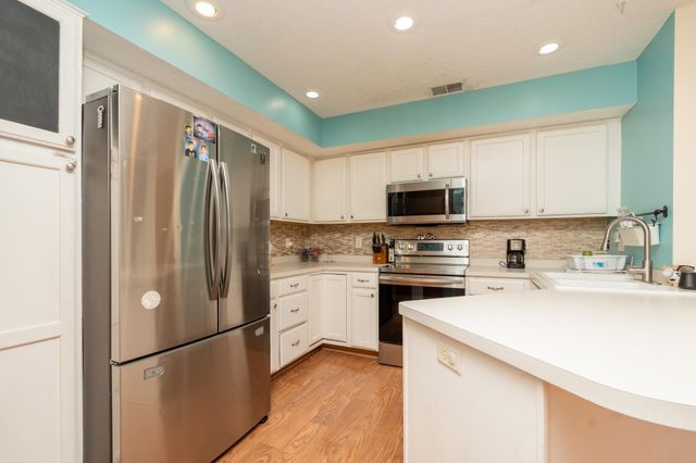 1124 Bristol Lane, Farmington, MN 55024