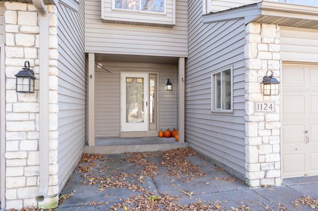 1124 Bristol Lane, Farmington, MN 55024