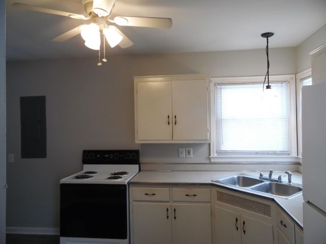 2325 Maplewood Drive, Lexington, KY 40503