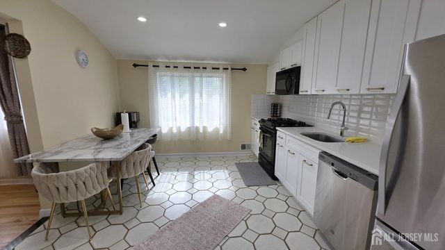 37 valley vale Drive, Old Bridge, NJ 08857