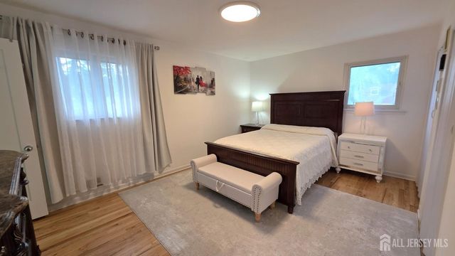 37 valley vale Drive, Old Bridge, NJ 08857