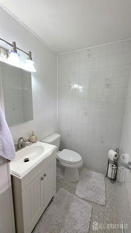37 valley vale Drive, Old Bridge, NJ 08857