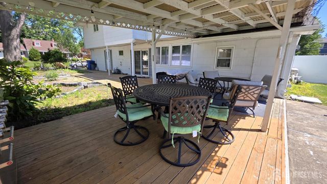 37 valley vale Drive, Old Bridge, NJ 08857