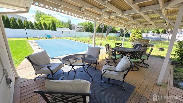 37 valley vale Drive, Old Bridge, NJ 08857