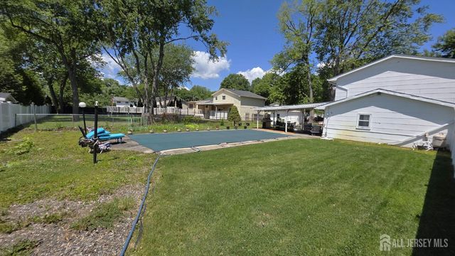 37 valley vale Drive, Old Bridge, NJ 08857