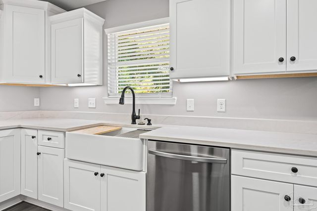 5936 Clark Rd, Milton, FL 32570