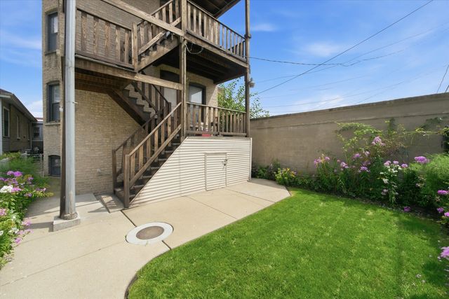 2448 N Keeler Avenue Garden, Chicago, IL 60639