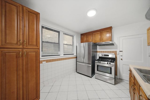 2448 N Keeler Avenue Garden, Chicago, IL 60639