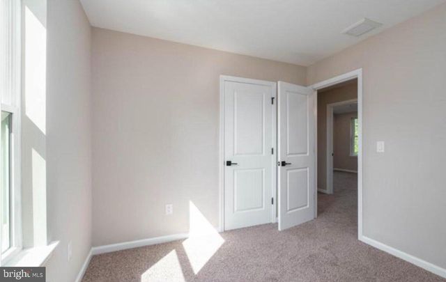 409 CRESCENT BLVD, Millville, NJ 08332