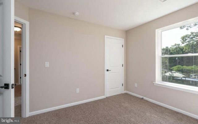 409 CRESCENT BLVD, Millville, NJ 08332