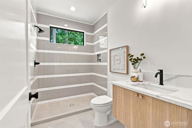 6702 123rd Avenue NE, Kirkland, WA 98033