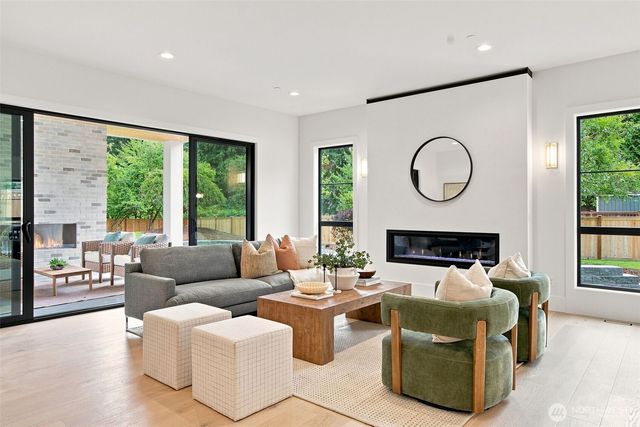6702 123rd Avenue NE, Kirkland, WA 98033