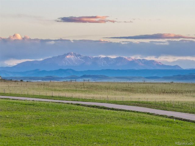 30333 Kootney St, Elizabeth, CO 80107