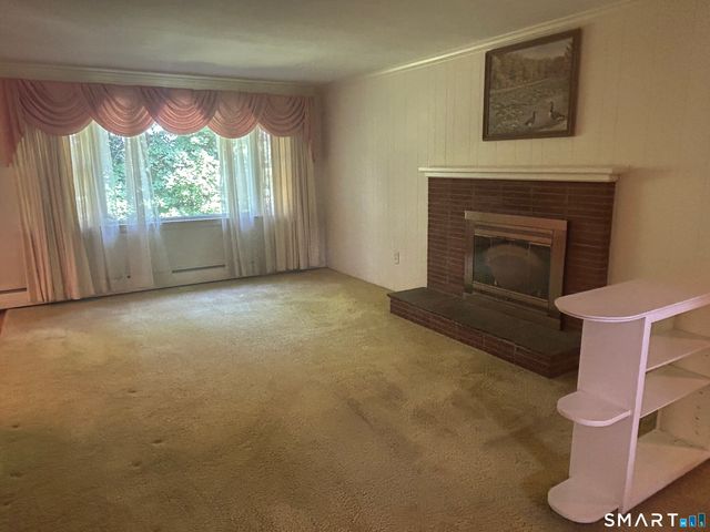 28 Clearview Circle, Naugatuck, CT 06770