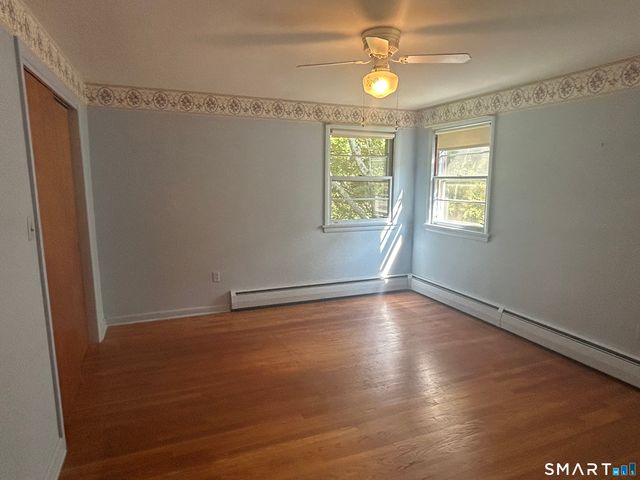 28 Clearview Circle, Naugatuck, CT 06770