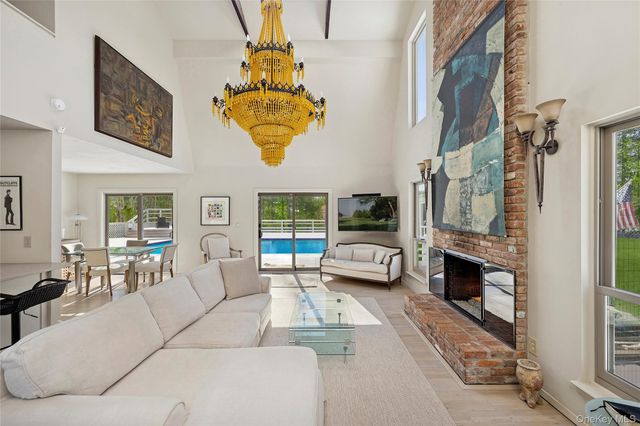 11 Sandown Court, Wainscott, NY 11975