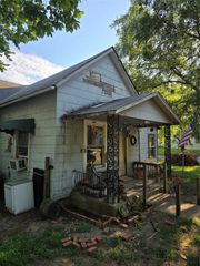 330 W Texas Street, Denison, TX 75020