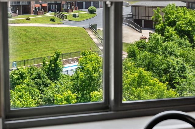 150 Sunken Forest Drive 4-157, Forsyth, MO 65653