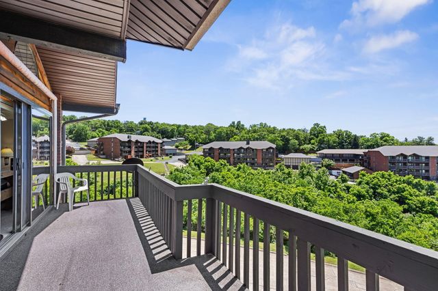 150 Sunken Forest Drive 4-157, Forsyth, MO 65653