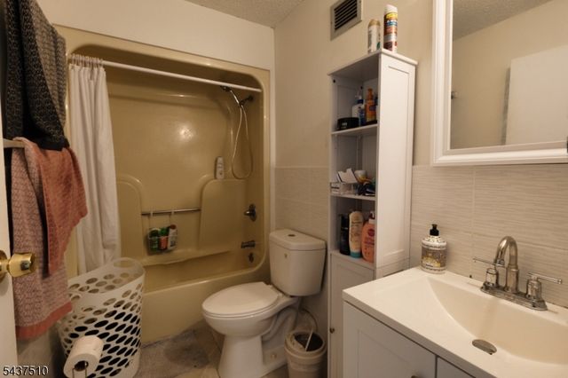 10 N Wood Ave 519, Linden City, NJ 07036