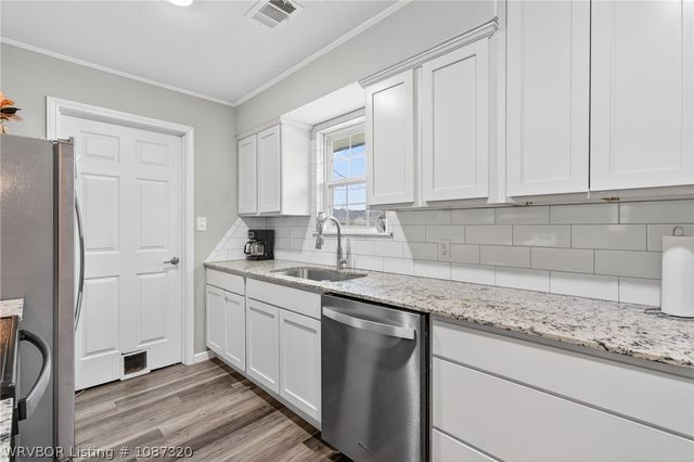 2438 Dora Road, Van Buren, AR 72956