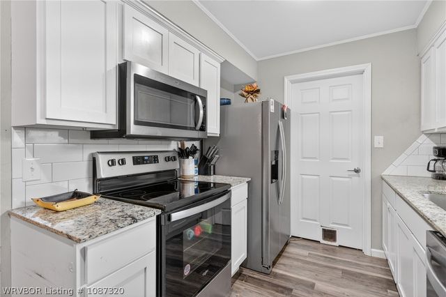 2438 Dora Road, Van Buren, AR 72956